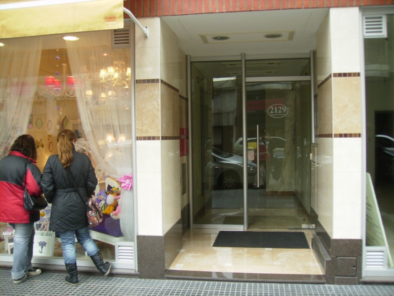 Monoambiente para vivienda y/o Apto profesional