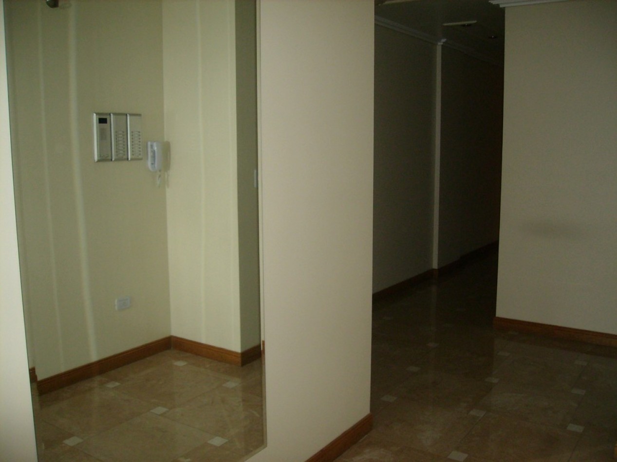 Monoambiente para vivienda y/o Apto profesional