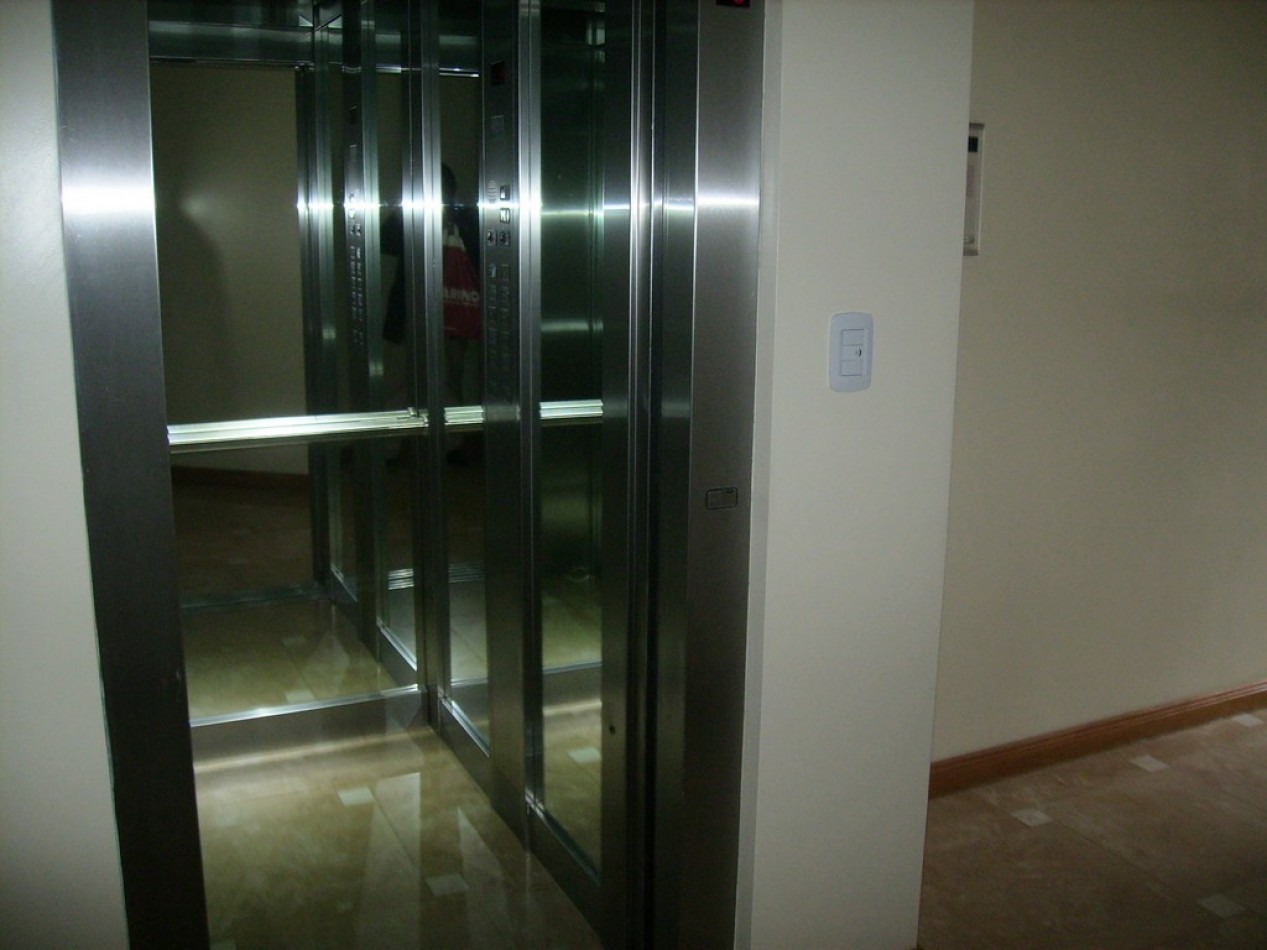 Monoambiente para vivienda y/o Apto profesional