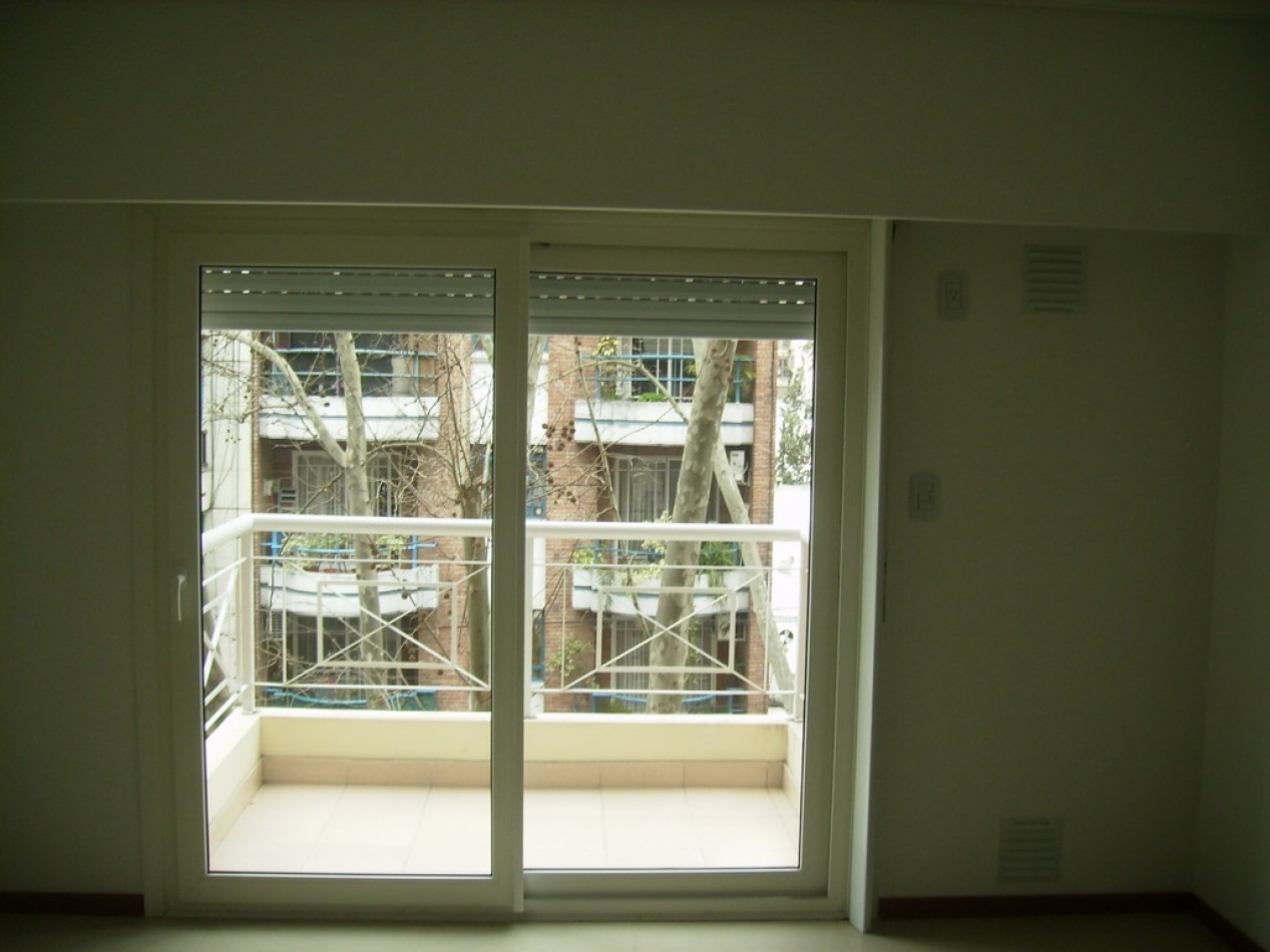 Monoambiente para vivienda y/o Apto profesional