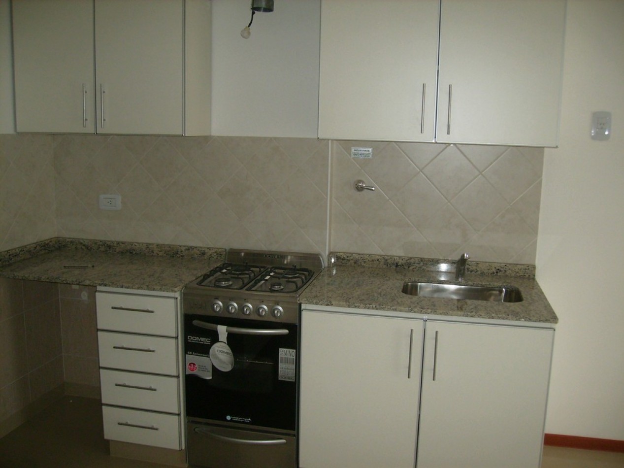 Monoambiente para vivienda y/o Apto profesional