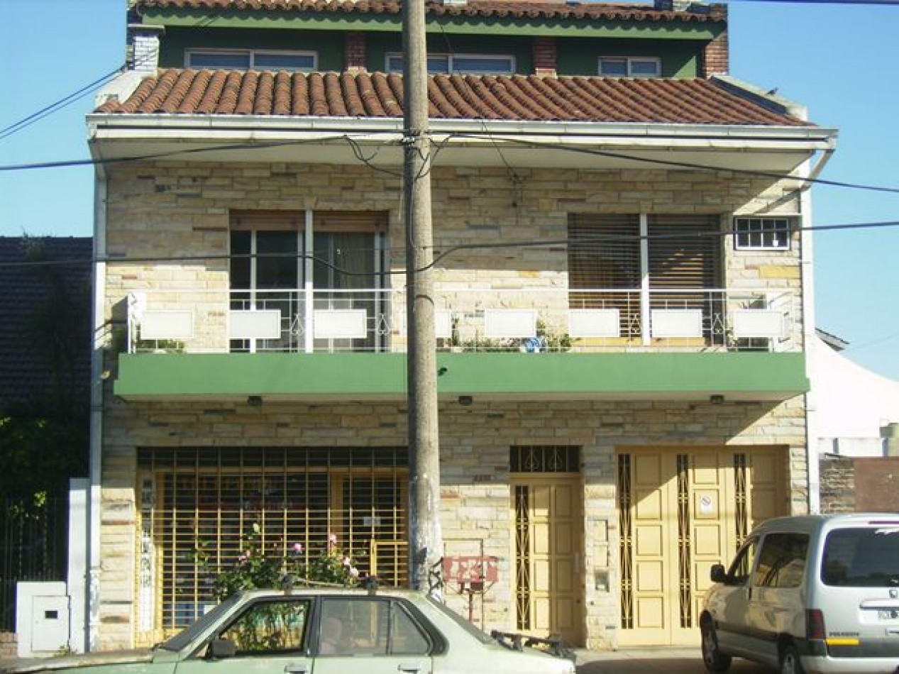 CASA DE 3 PLANTAS EN SAN JUSTO