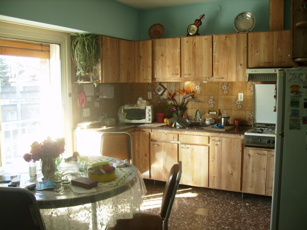 CASA DE 3 PLANTAS EN SAN JUSTO